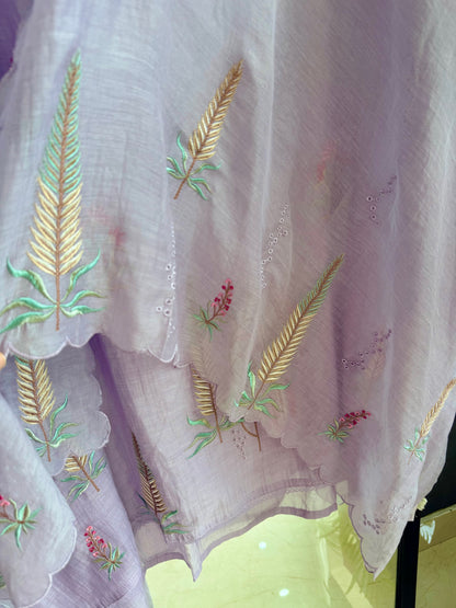 Luxurious Mul chanderi floral springs suit