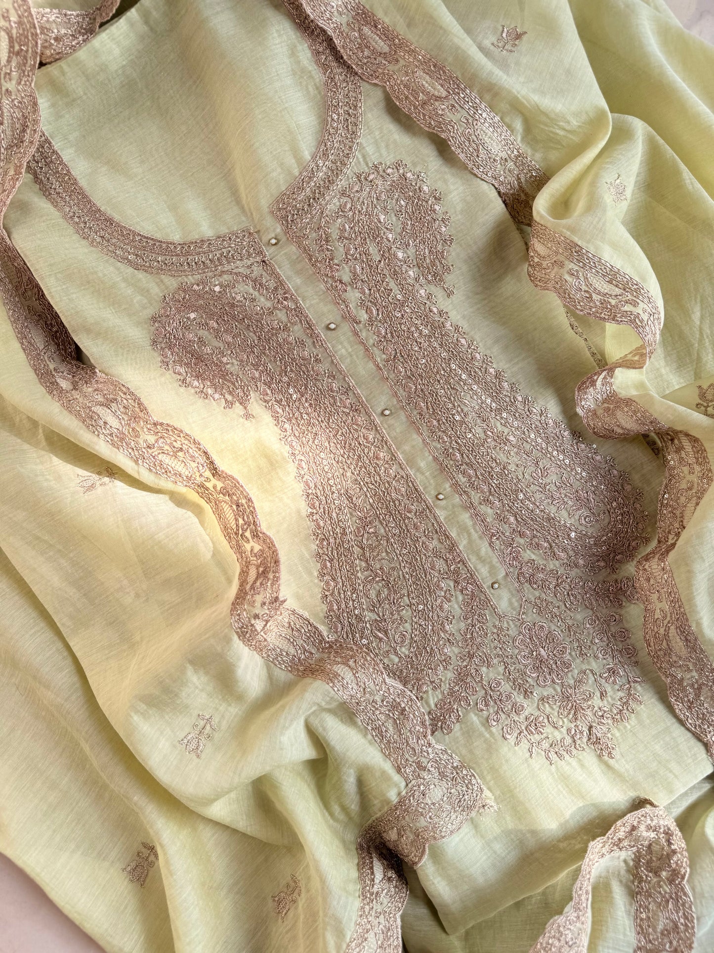 Luxurious Mul chanderi dori sitara suit