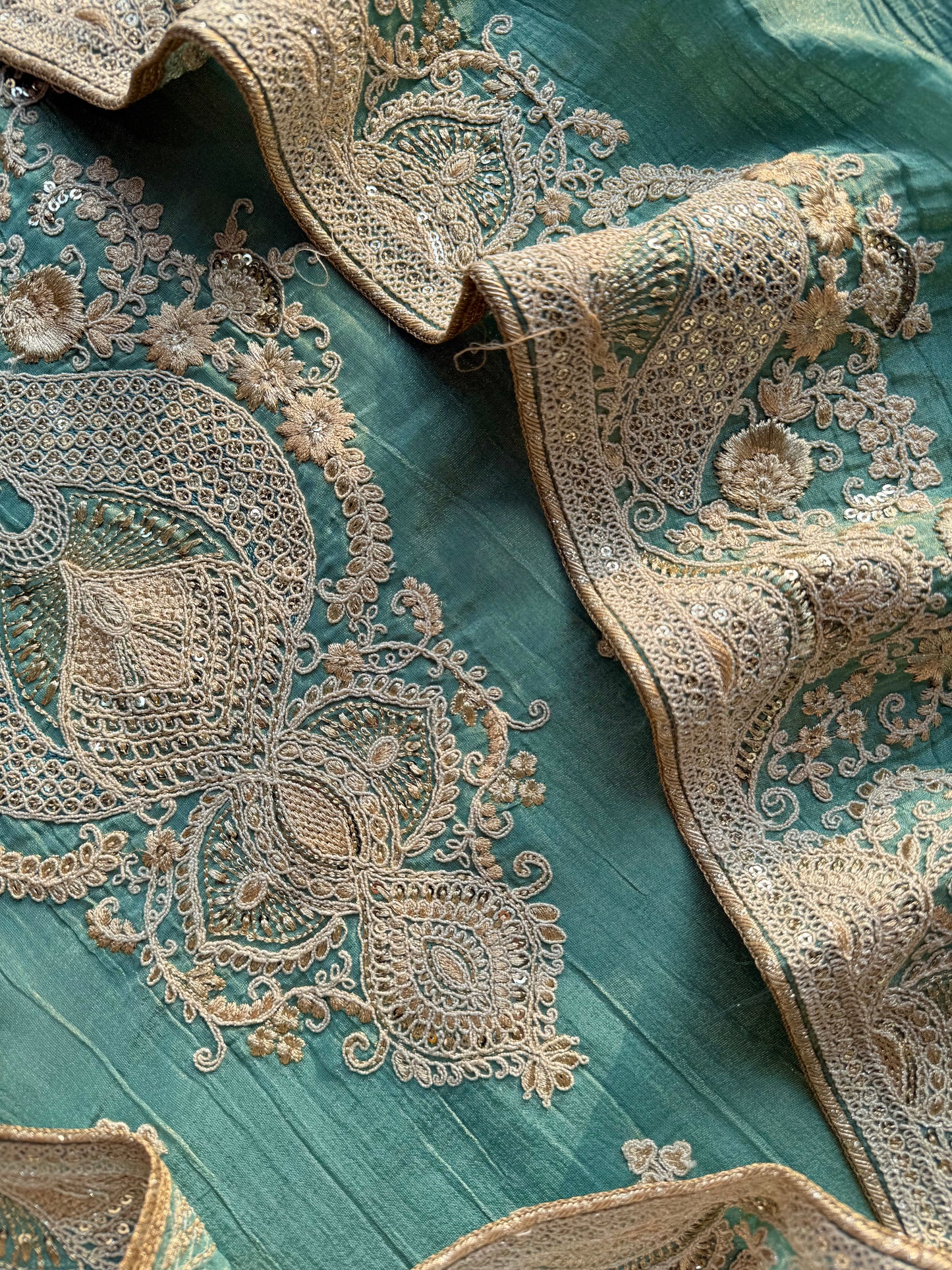 Luxurious soft Crush Tissue silk suit