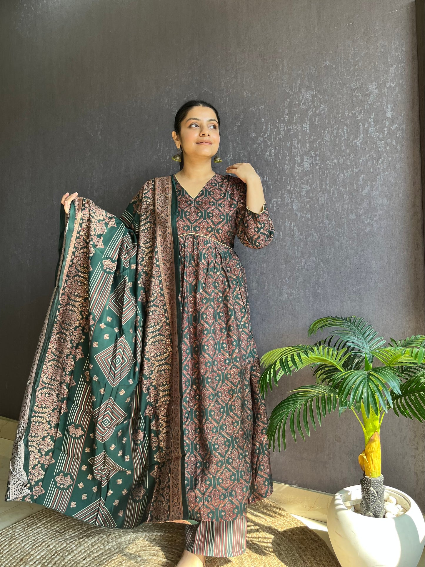 Alia cut printed suit set