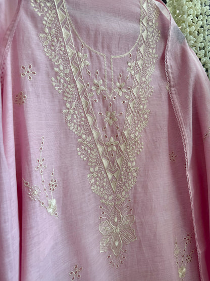 Luxurious Mul chanderi threadwork suit