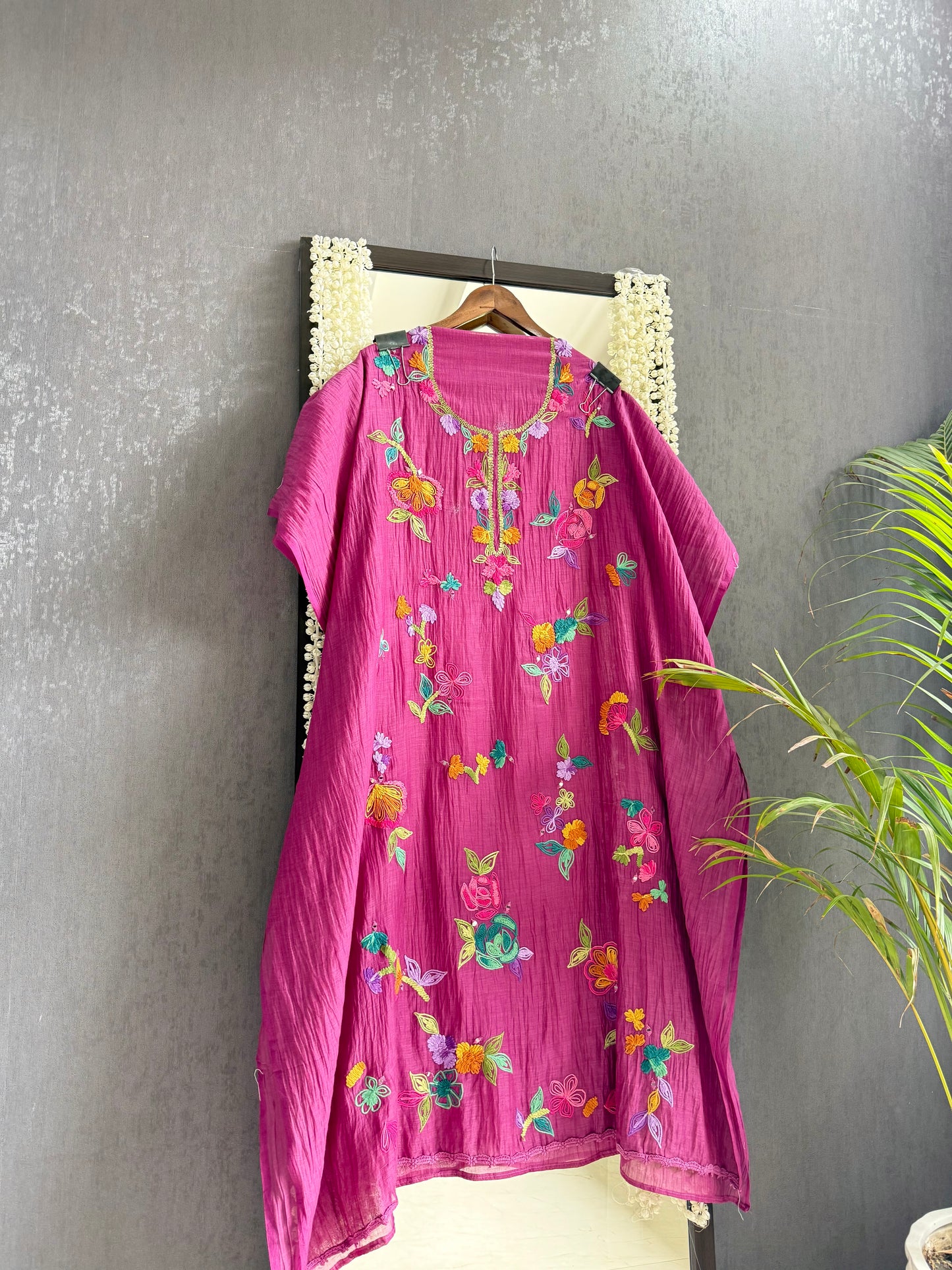Luxurious Mul chanderi Frenchknot mirror work suit