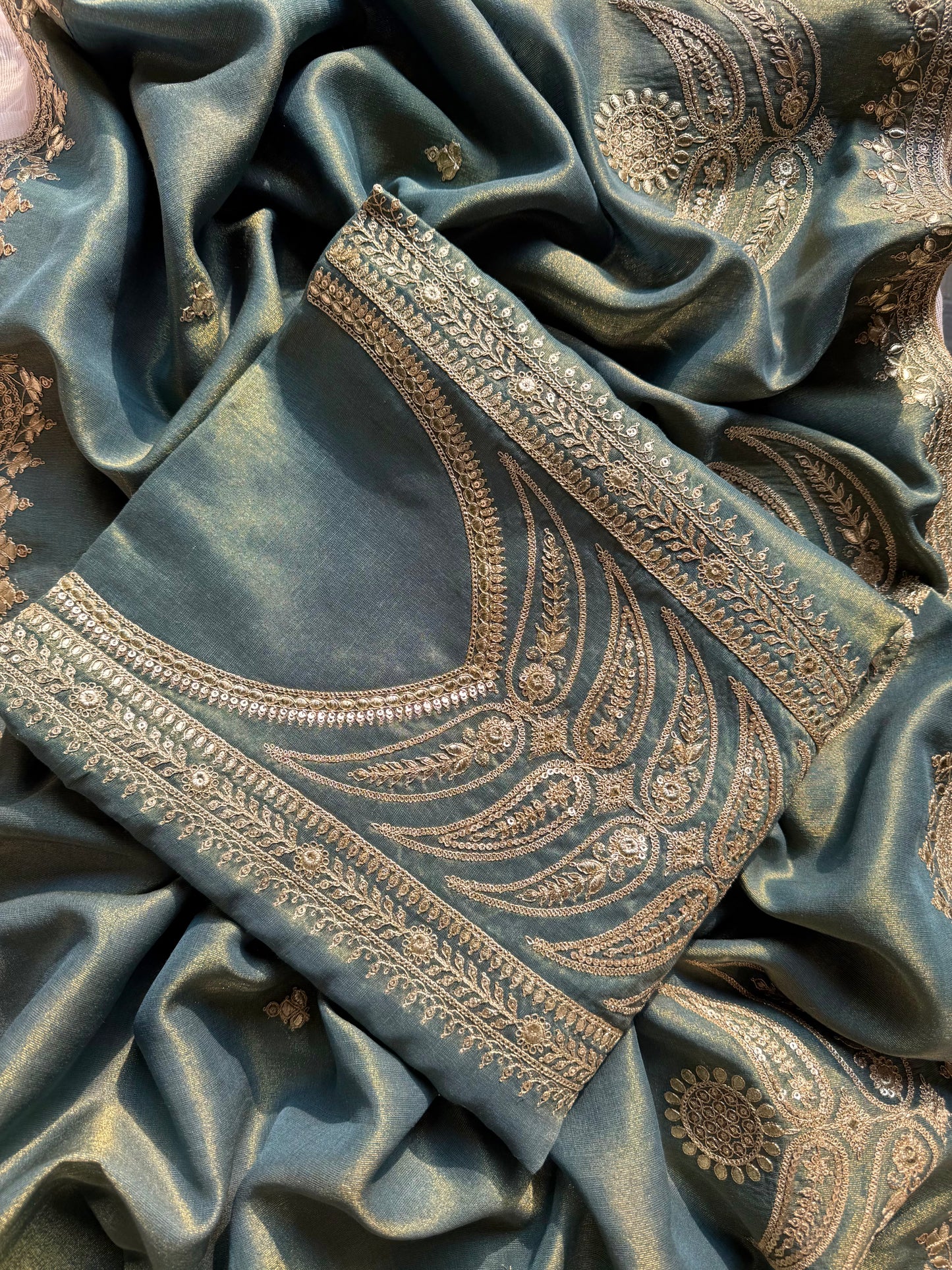 Luxurious Tissue silk suit