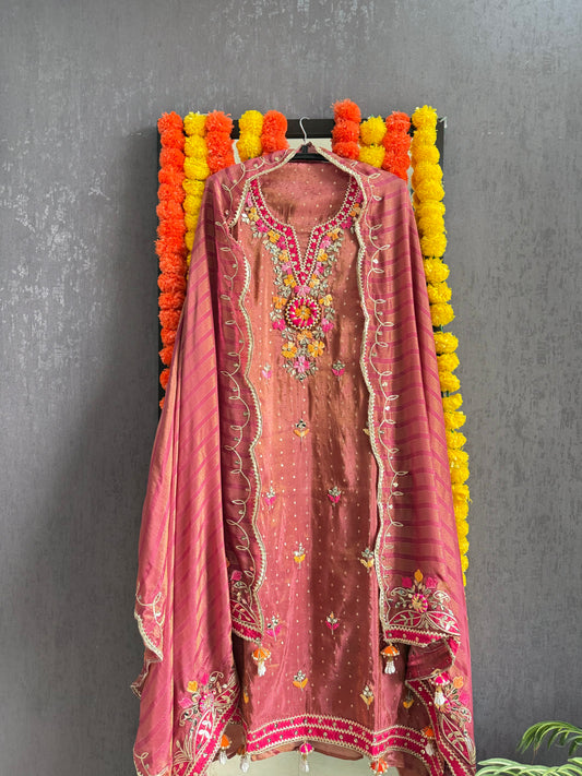 Luxurious Gotapatti Tissue silk suit