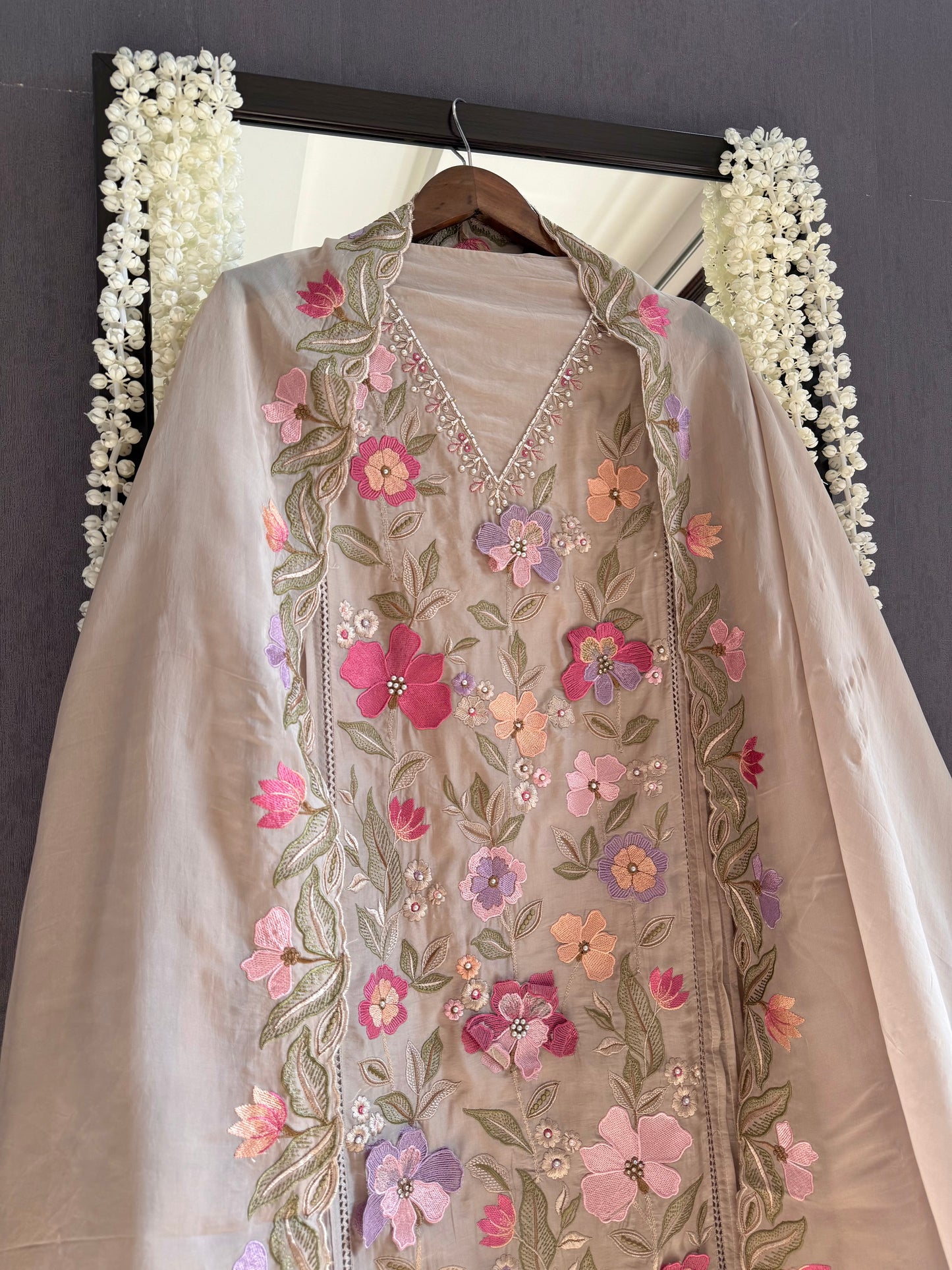 Luxurious organza appliqué work floral suit