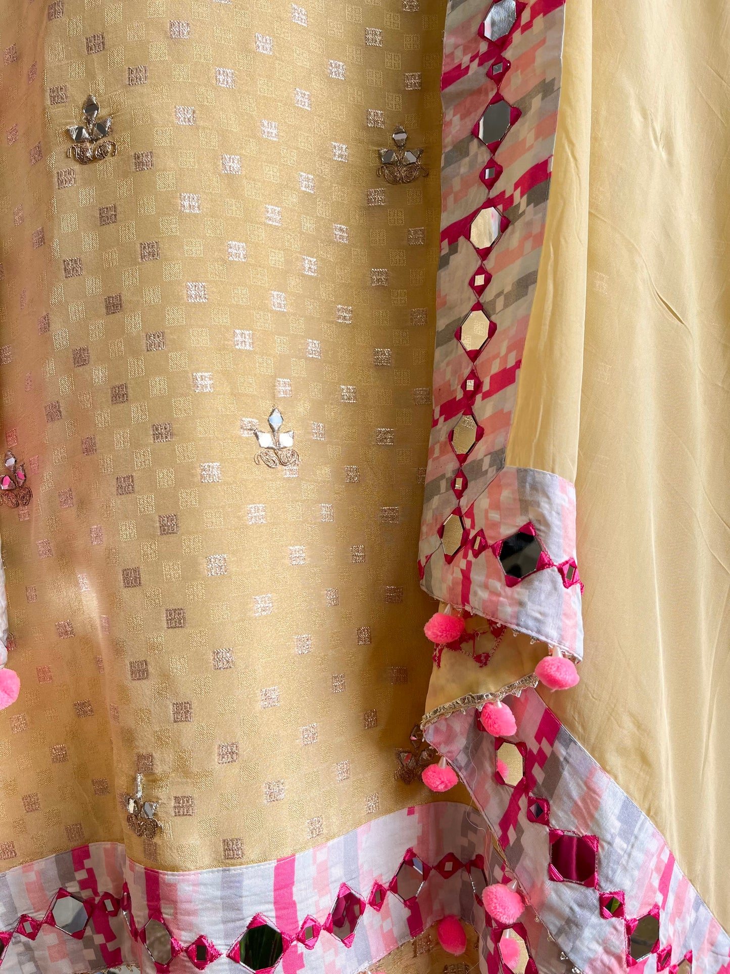 Luxurious sheesha aari work Tissue silk suit