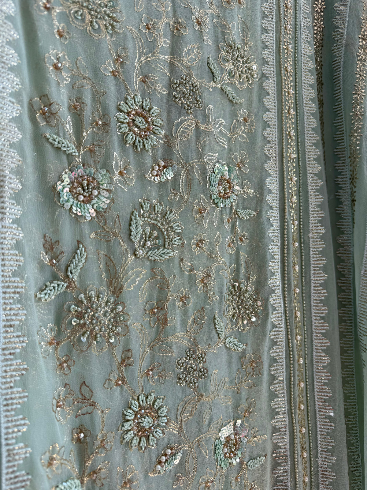 Pitta work crystal handwork suit