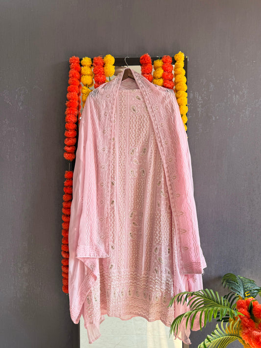 Lucknowi chikankari suit