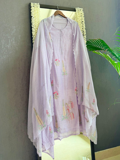 Luxurious Mul chanderi floral springs suit