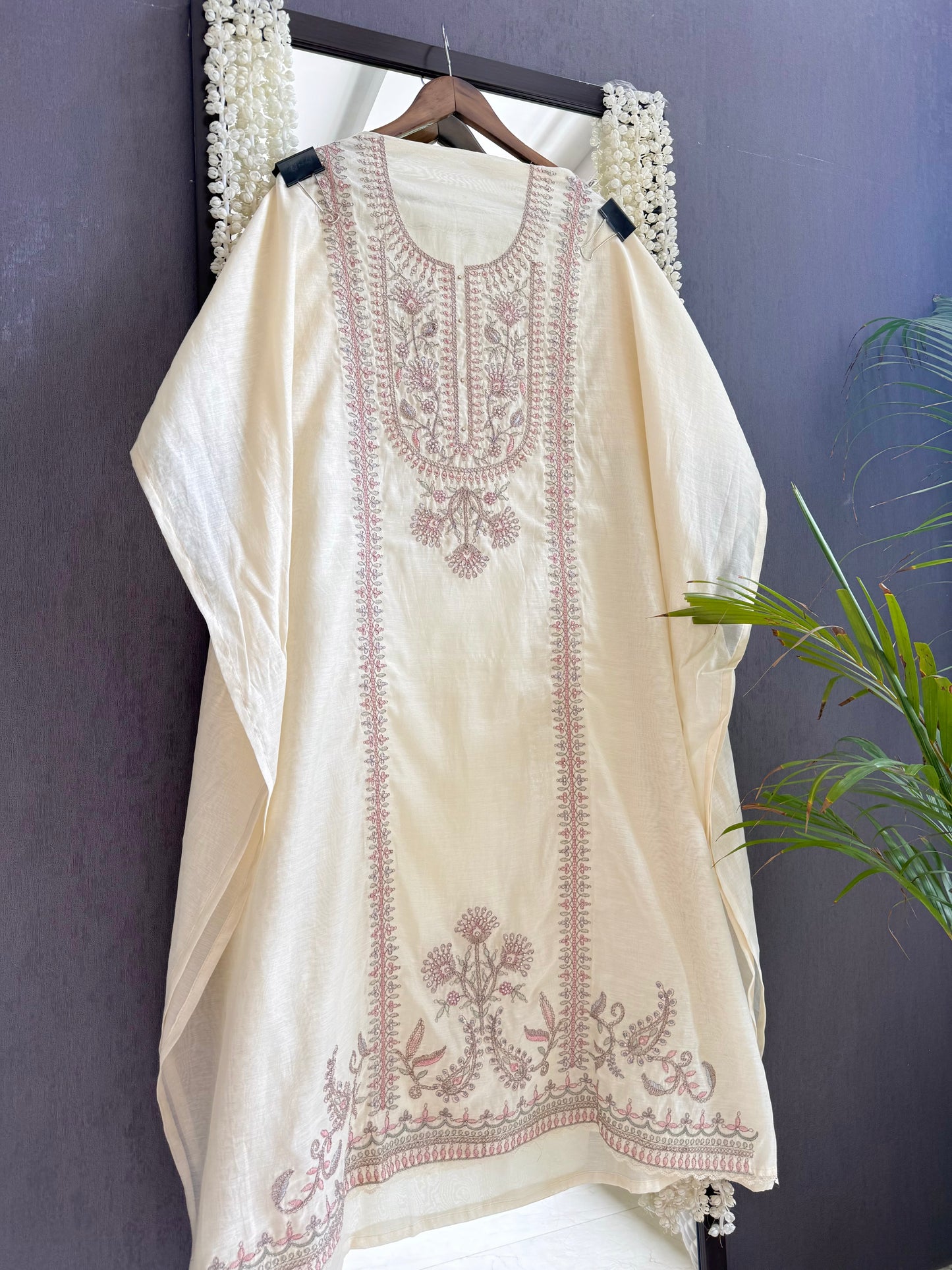 Luxurious Mul chanderi antique dori sitara suit