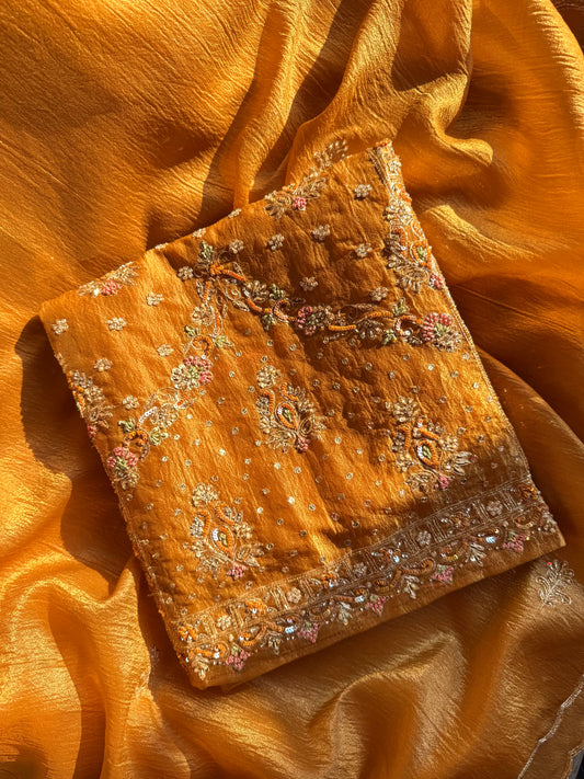 Luxurious Heeramandi suit