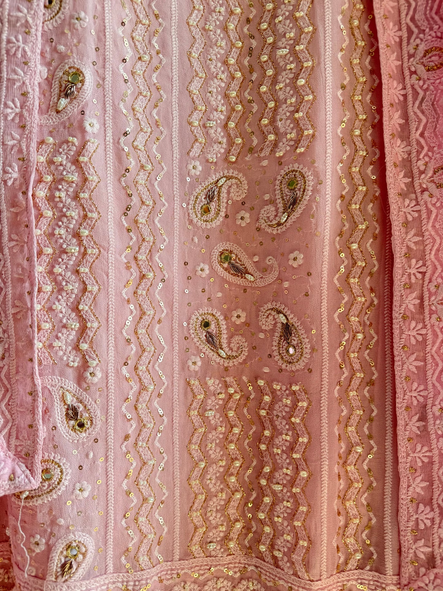 Lucknowi chikankari suit