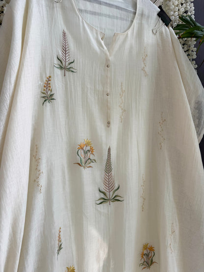 Luxurious Mul chanderi floral springs suit