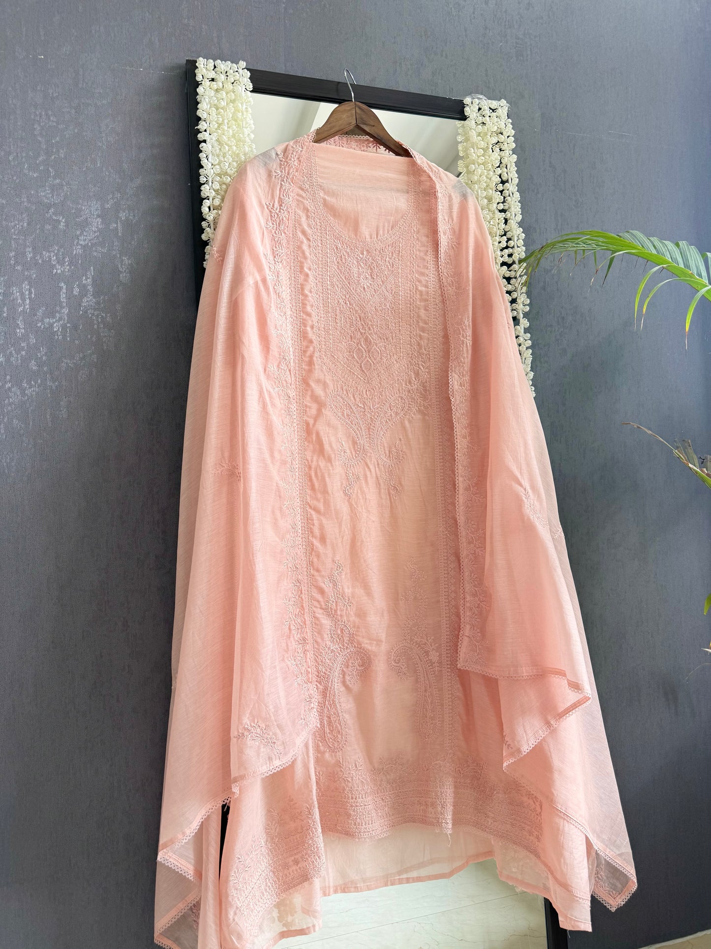 Luxurious Mul chanderi monochromatic thread work suit