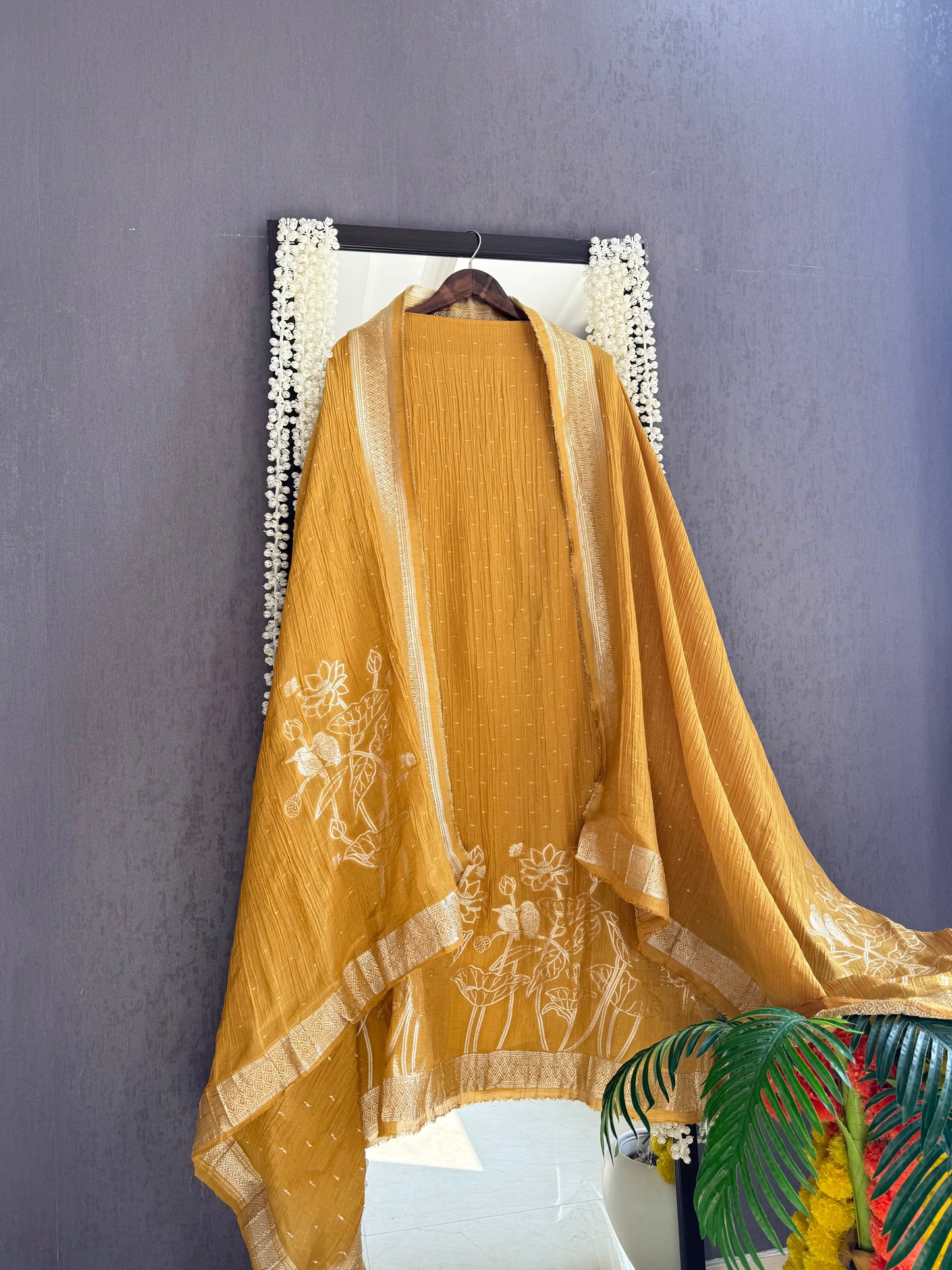 Luxurious crush benarsi lotus suit
