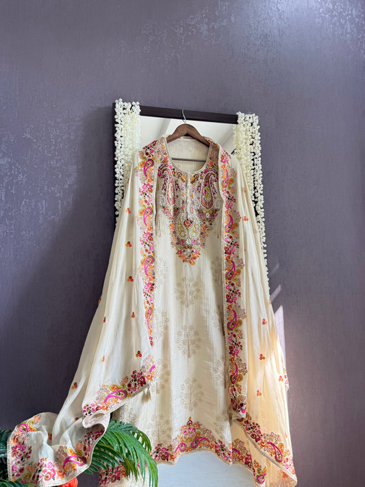 Luxurious dreamy handwork suit