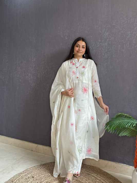 Premium cotton cutwork pearl set