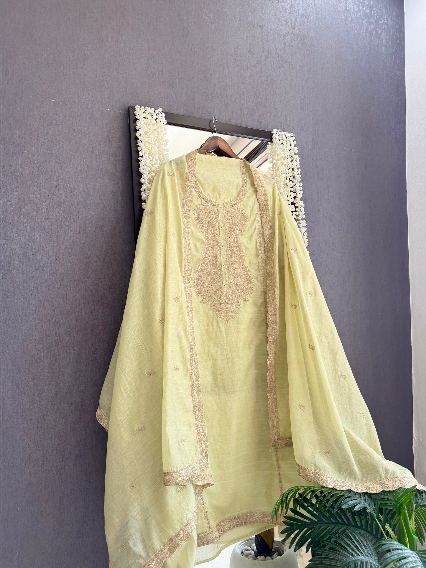 Luxurious Mul chanderi dori sitara suit