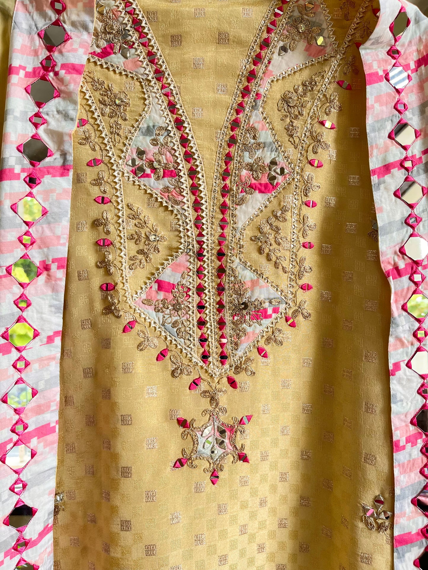 Luxurious sheesha aari work Tissue silk suit