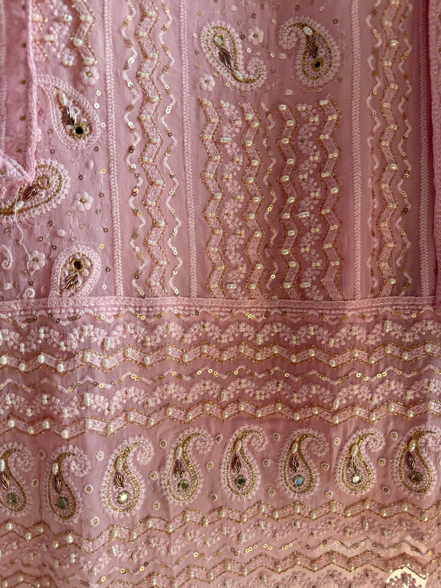 Lucknowi chikankari suit