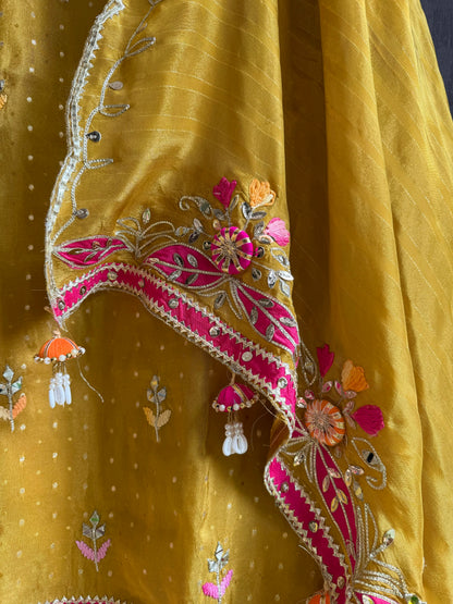 Luxurious Gotapatti Tissue silk suit