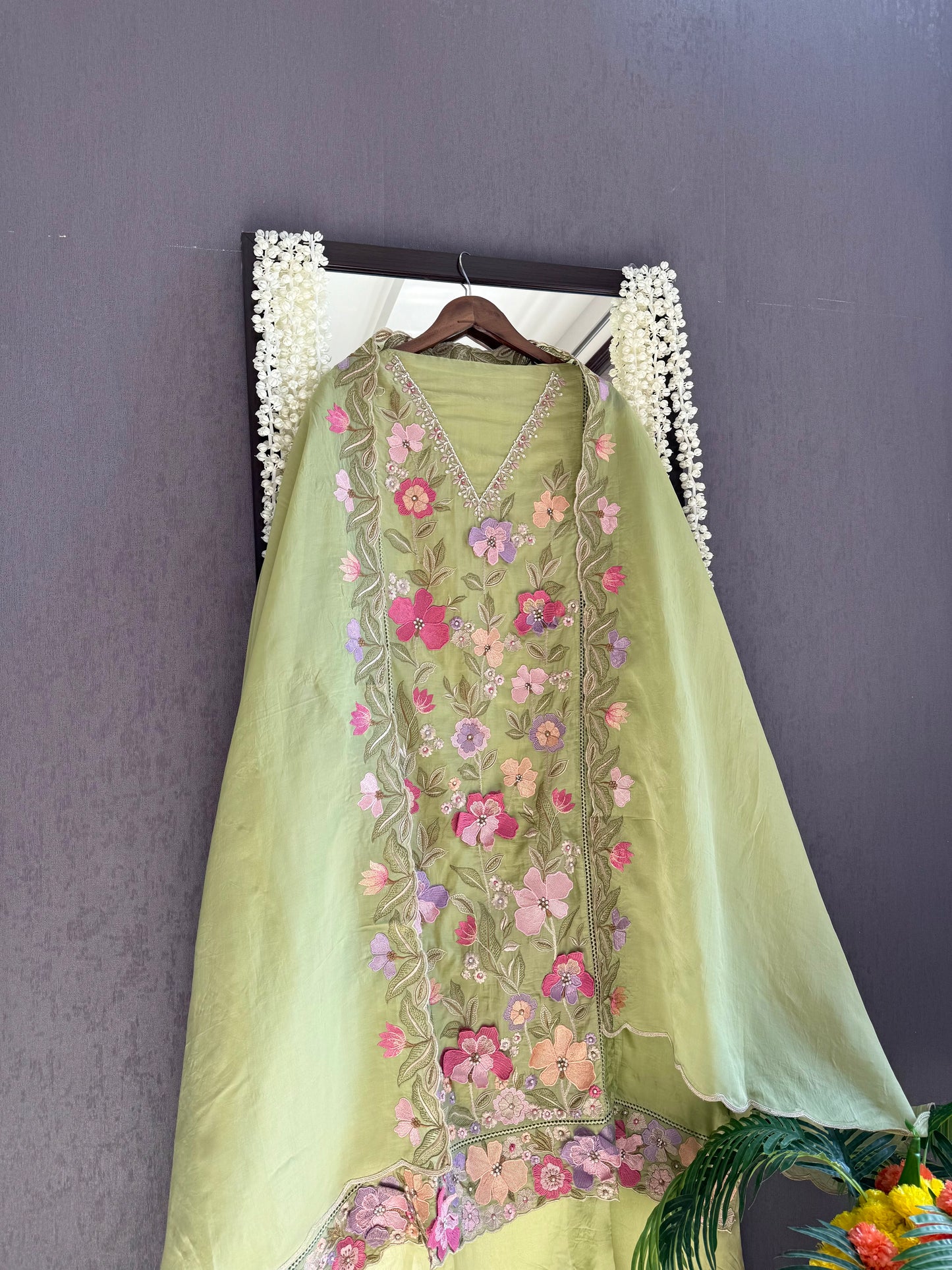 Luxurious organza appliqué work floral suit