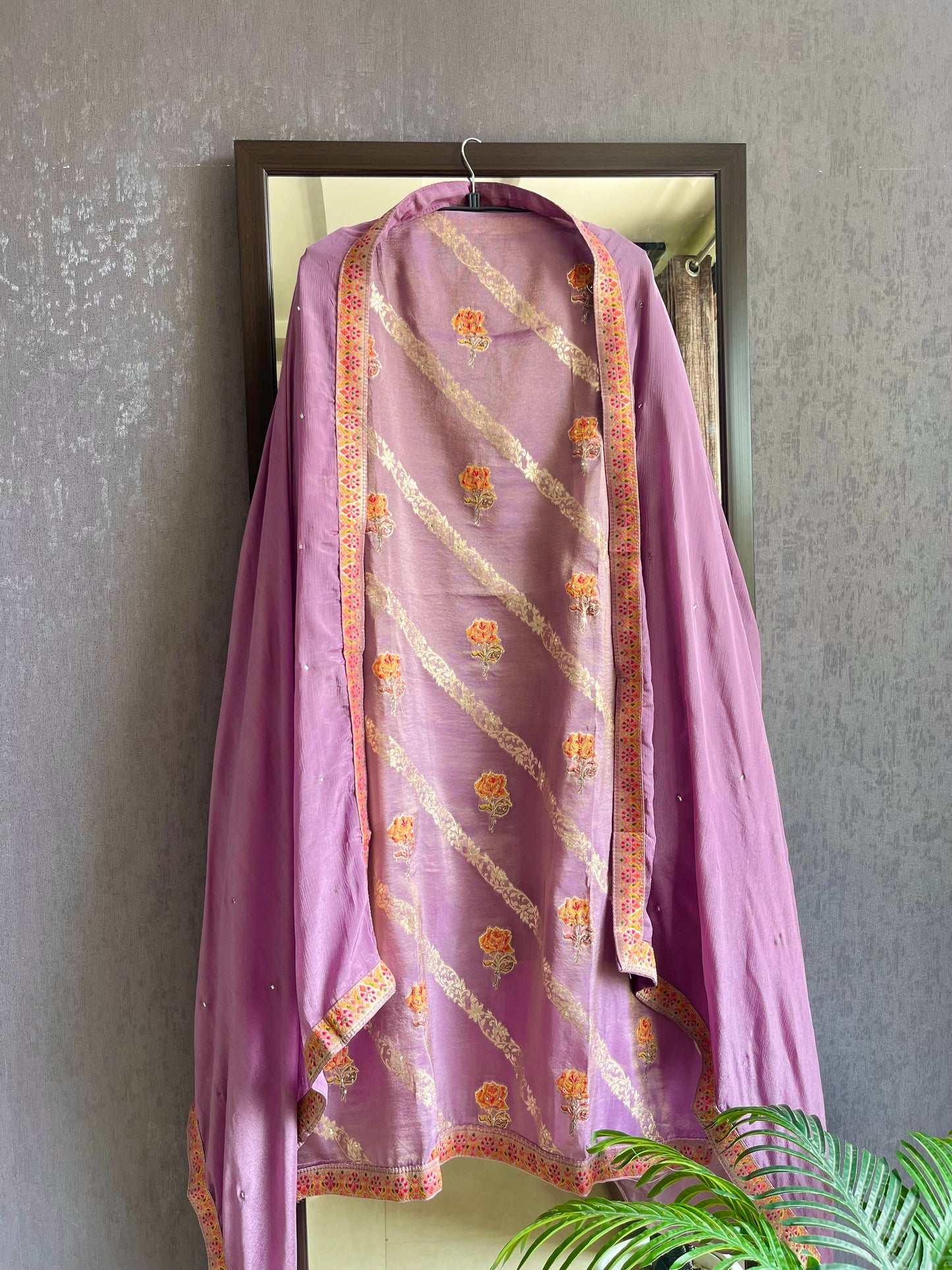 Meenakari Benarsi Tissue silk suit