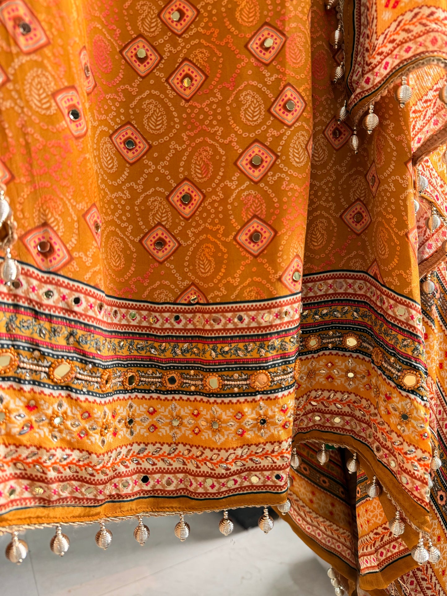 Premium crepe pakistani bandhani suit