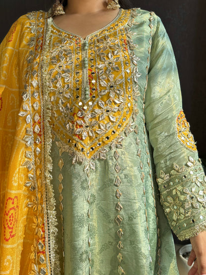 Luxurious Bandhani gotapatti anarkali set