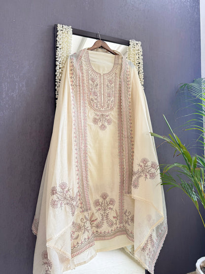 Luxurious Mul chanderi antique dori sitara suit