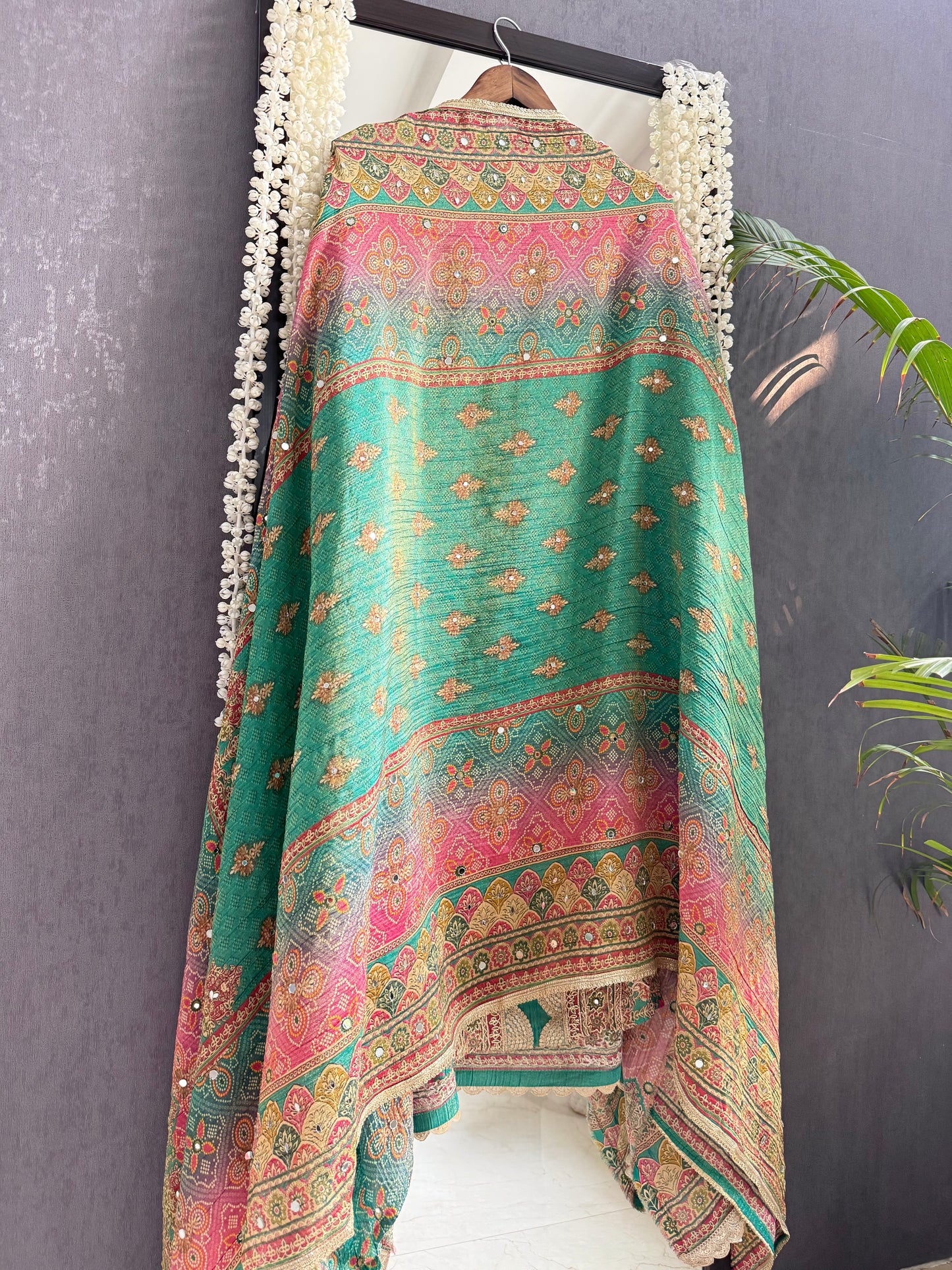 Crush tissue Bandhani ombré suit