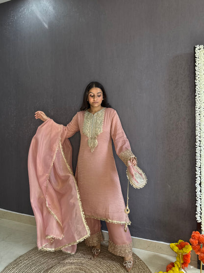 Luxurious crush tissue aari work set