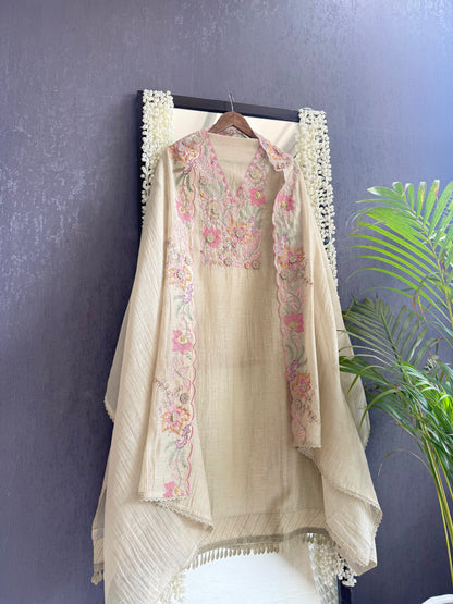Luxurious Mul chanderi threadwork 3d floral suit