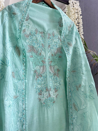 Luxurious Mul chanderi threadwork floral suit