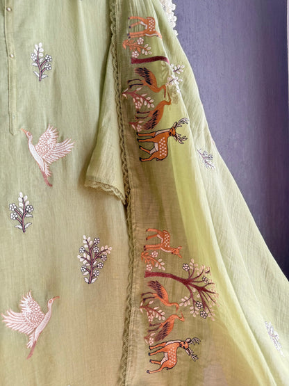 Luxurious Mul chanderi deers swans suit