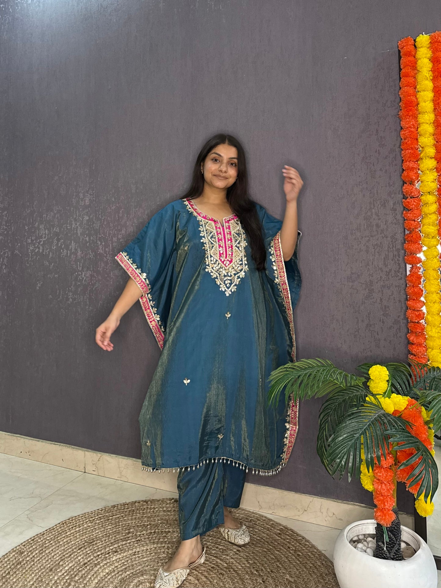 Gotapatti kaftan set
