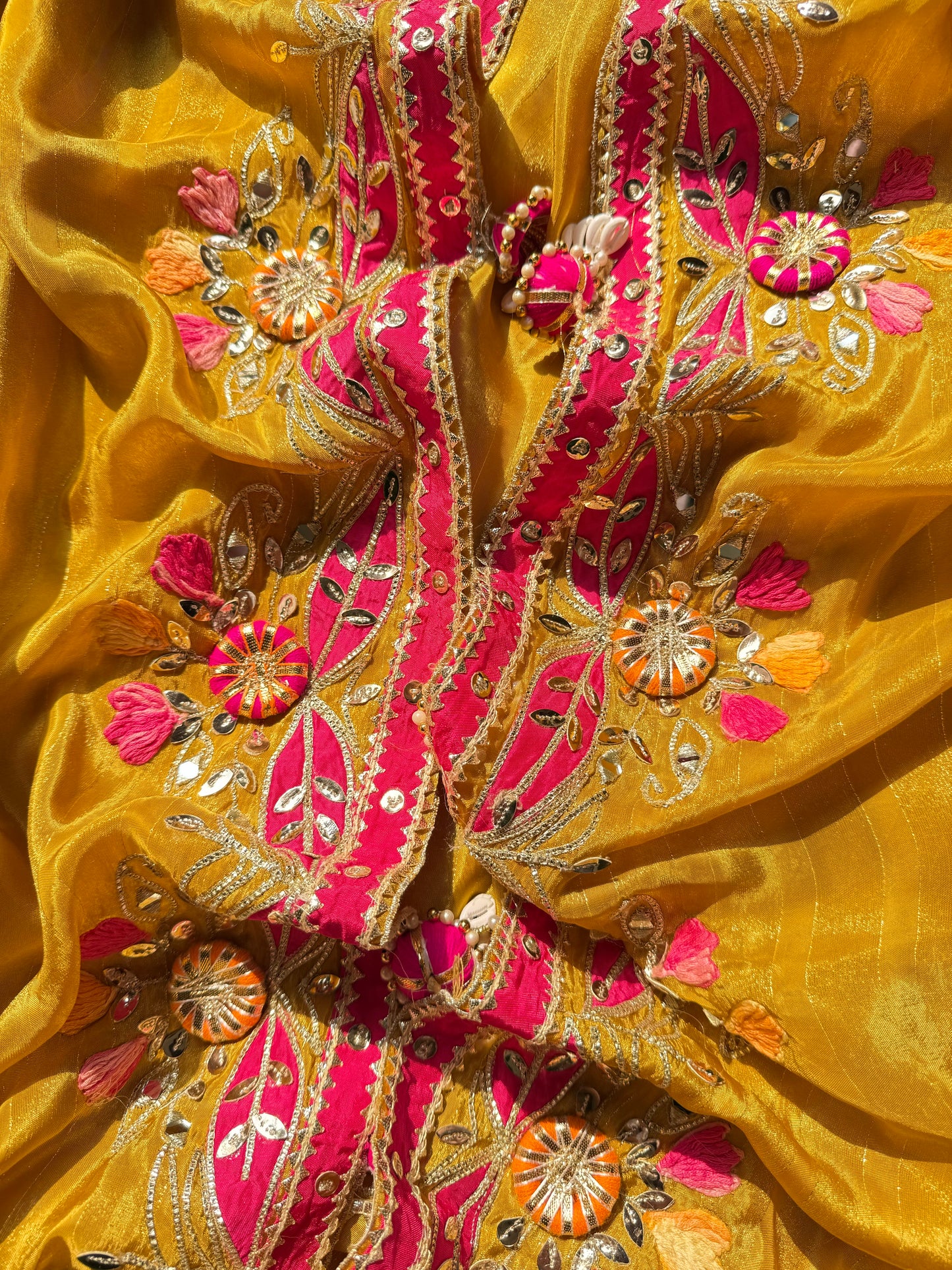 Luxurious Gotapatti Tissue silk suit