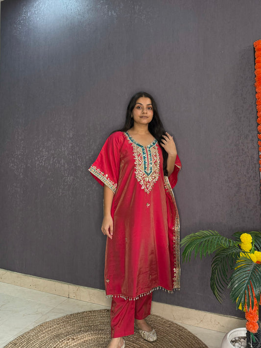 Gotapatti kaftan set