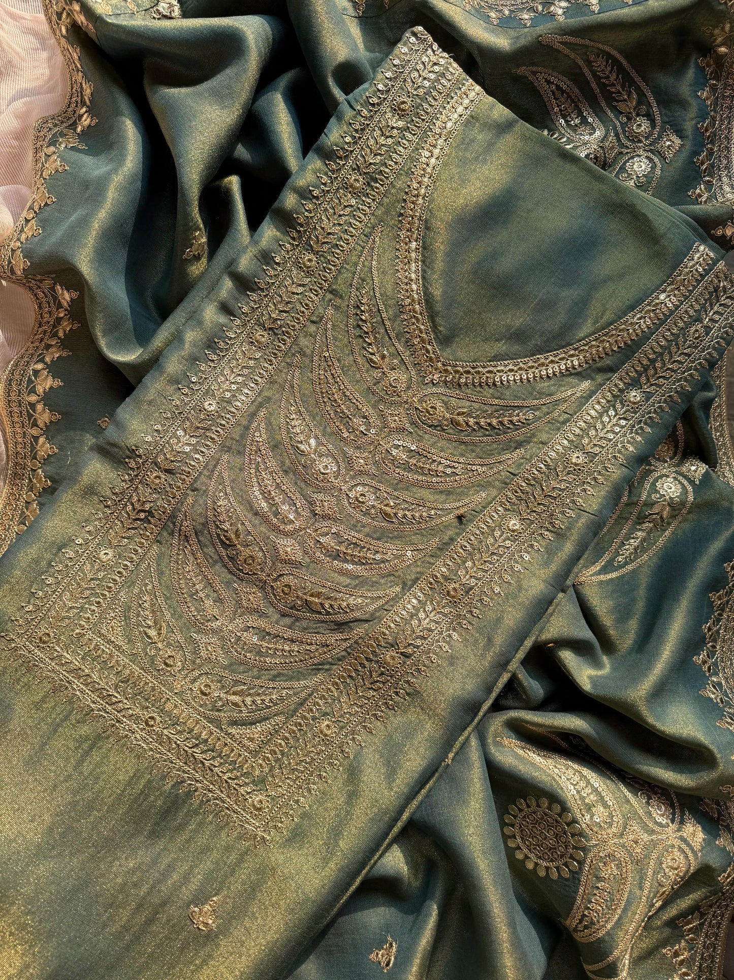 Luxurious Tissue silk suit