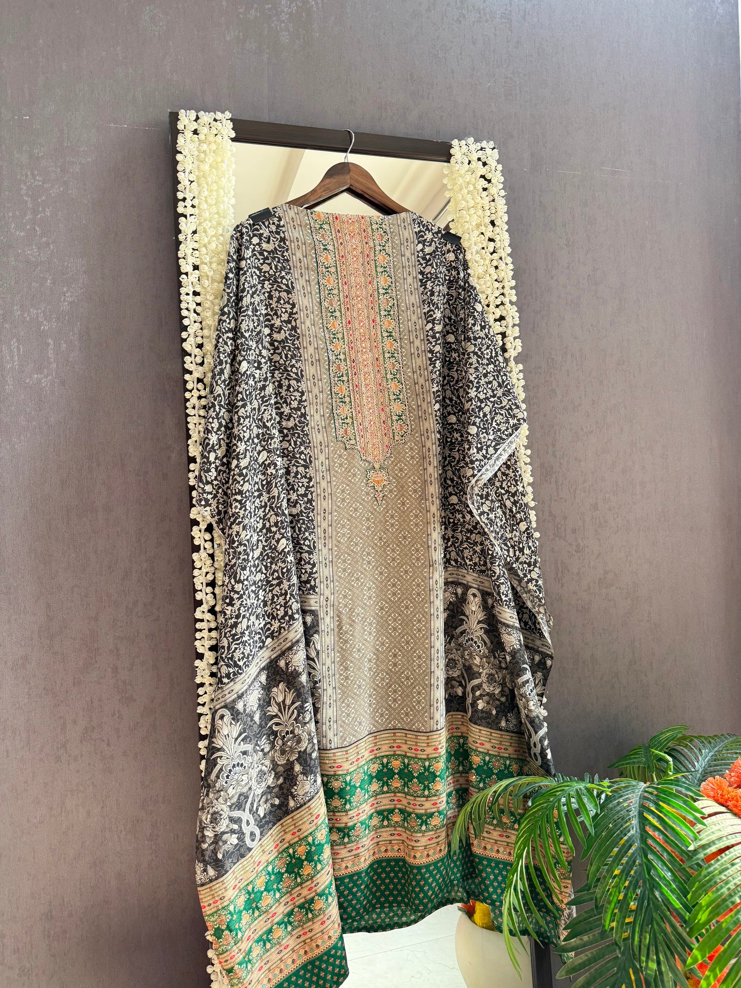 Pure crepe tilla work suit