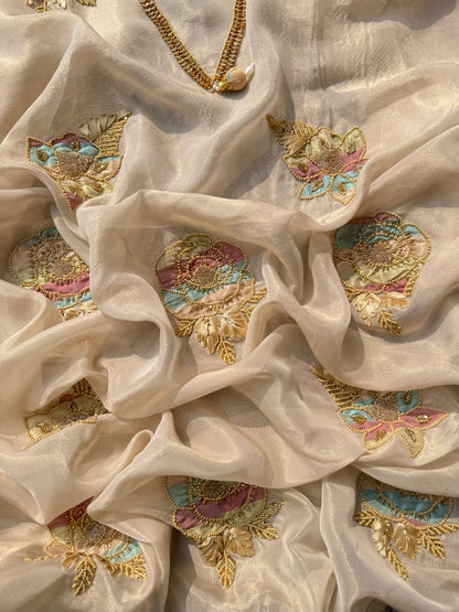 Luxurious roses appliqué handwork suit
