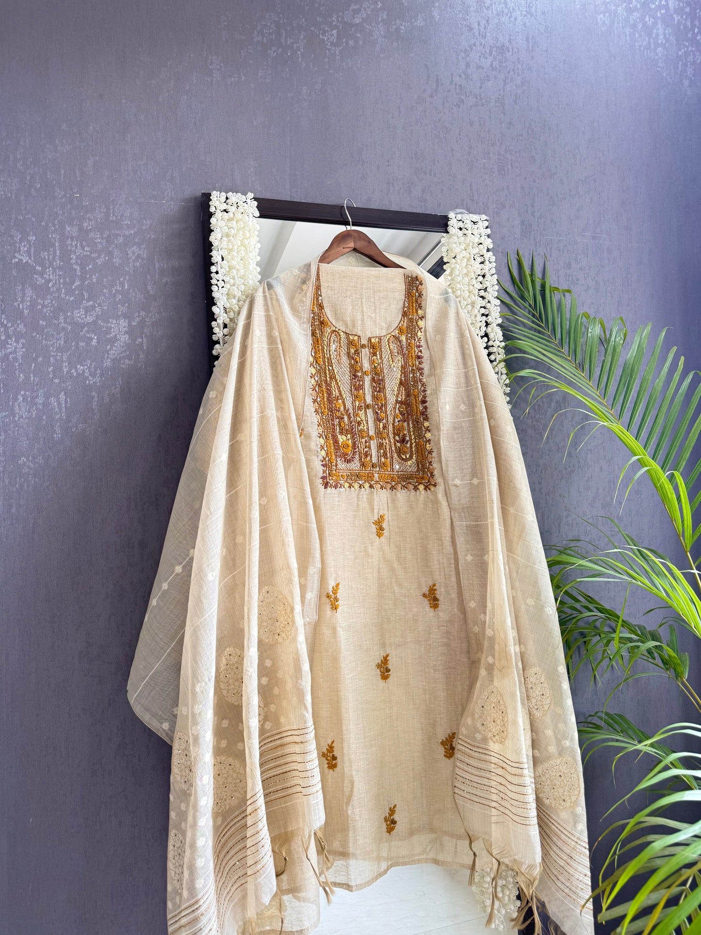 Linen paisley frenchknot suit