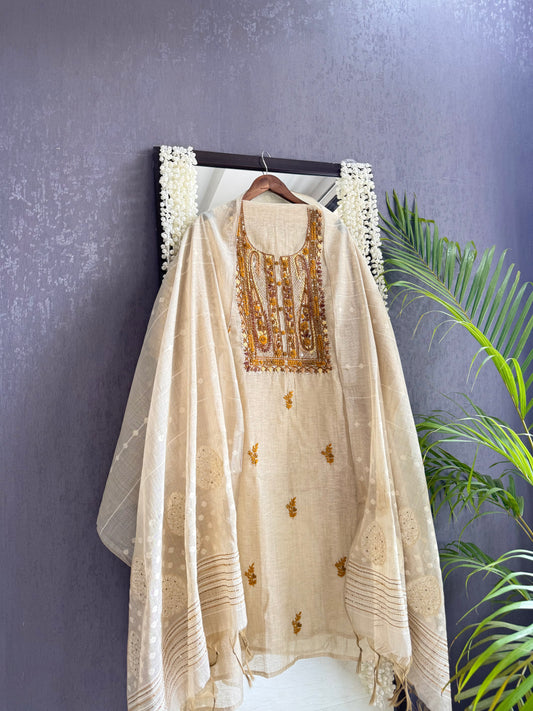 Linen paisley frenchknot suit