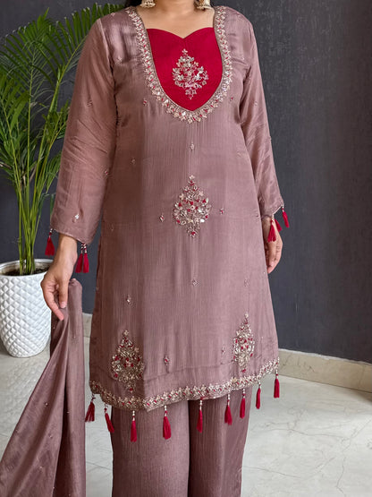 Chinon handwork suit set