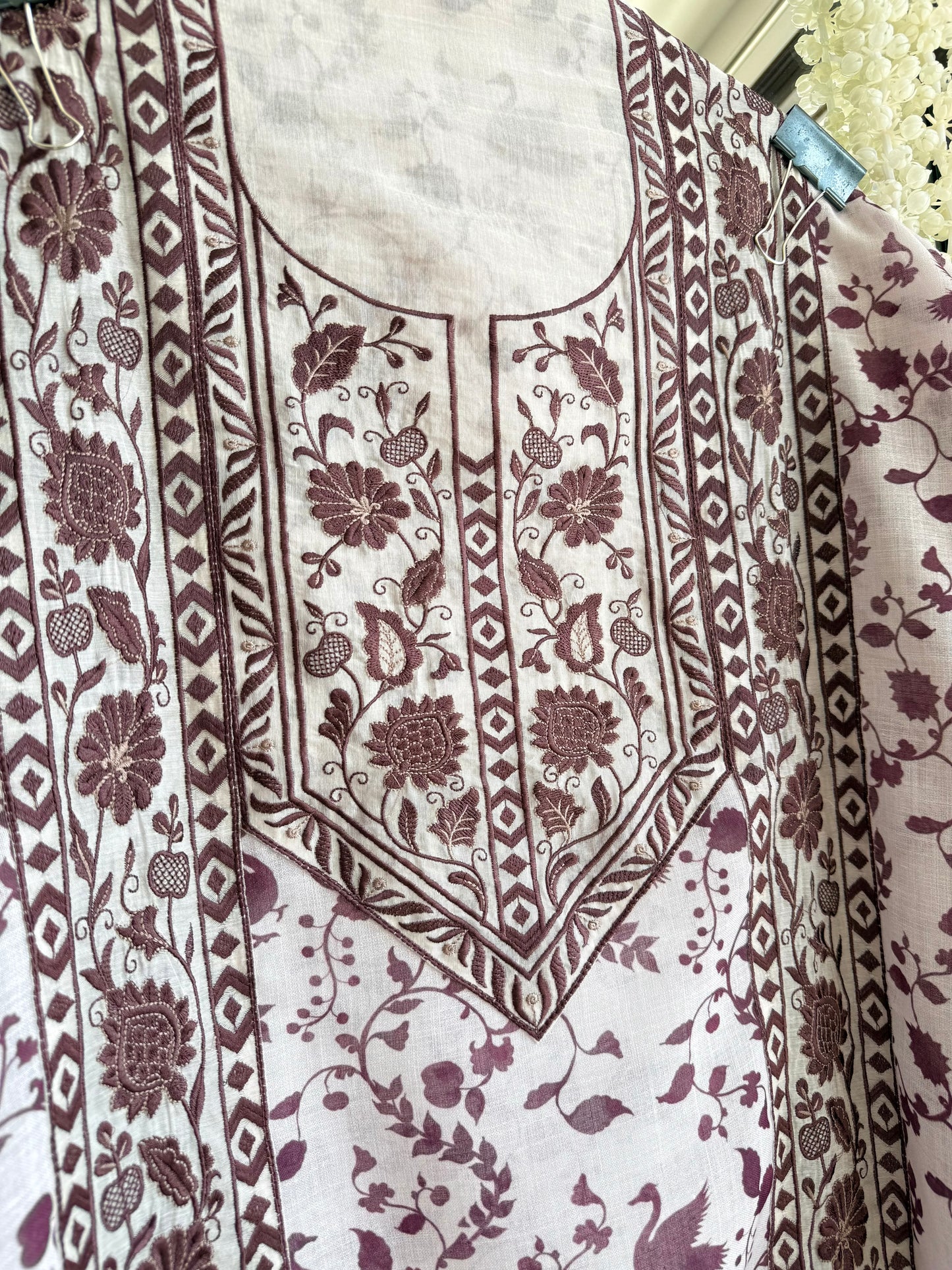 Luxurious Mul chanderi swans suit