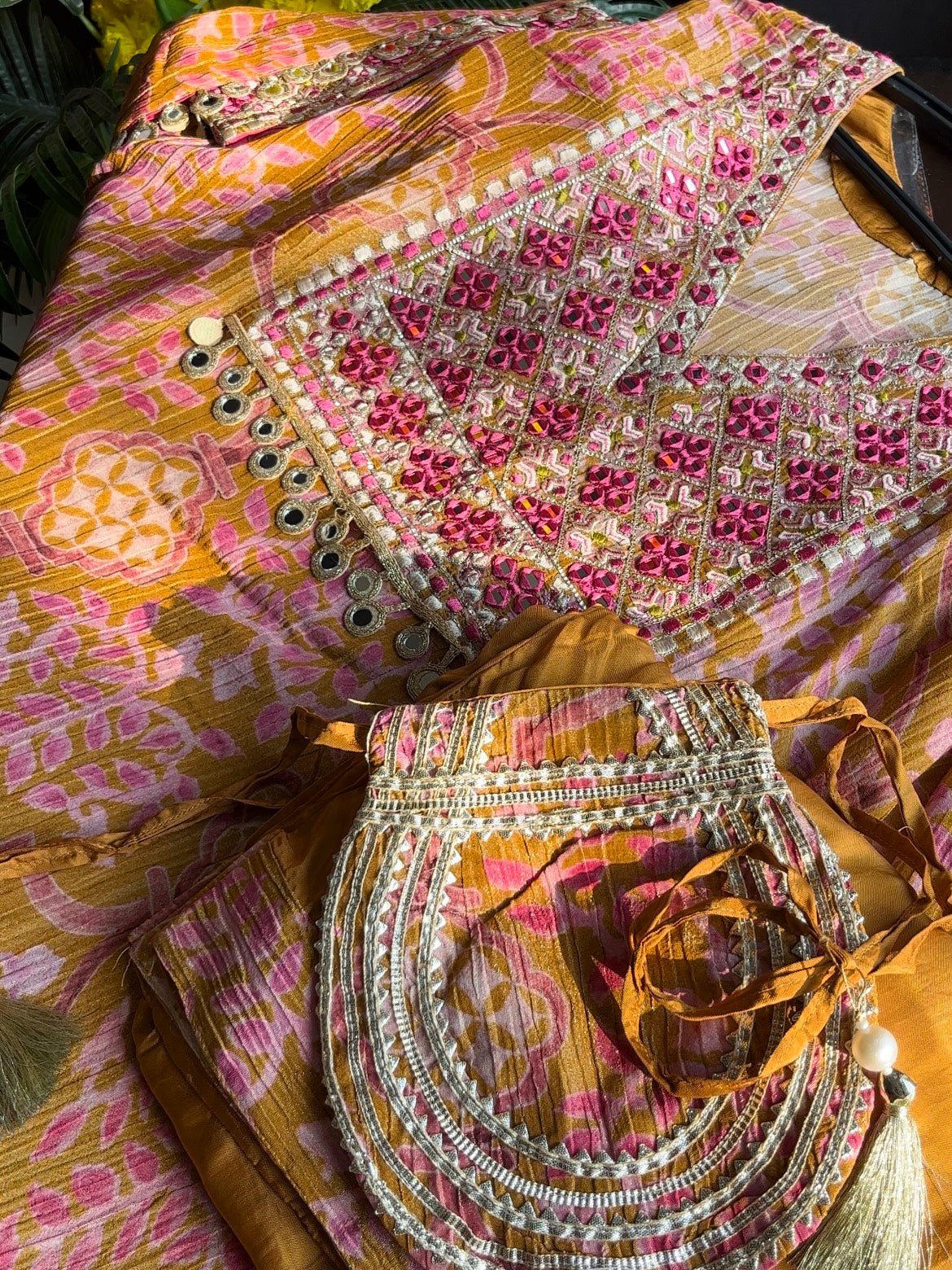 Luxurious kaftan mirror work set