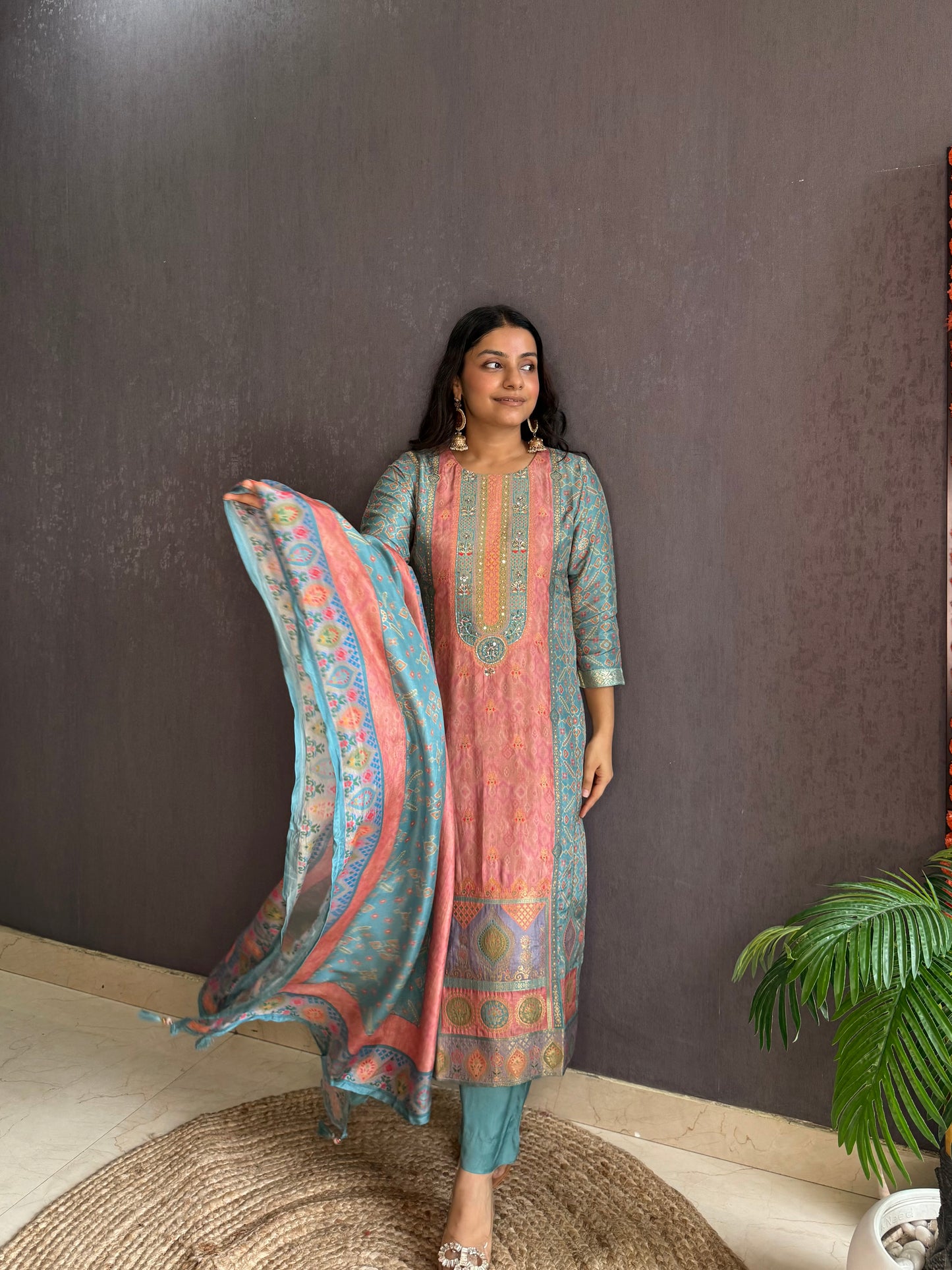 Meenakari Benarsi Handwork suit set