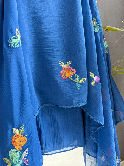 Luxurious Mul chanderi Frenchknot mirror work suit