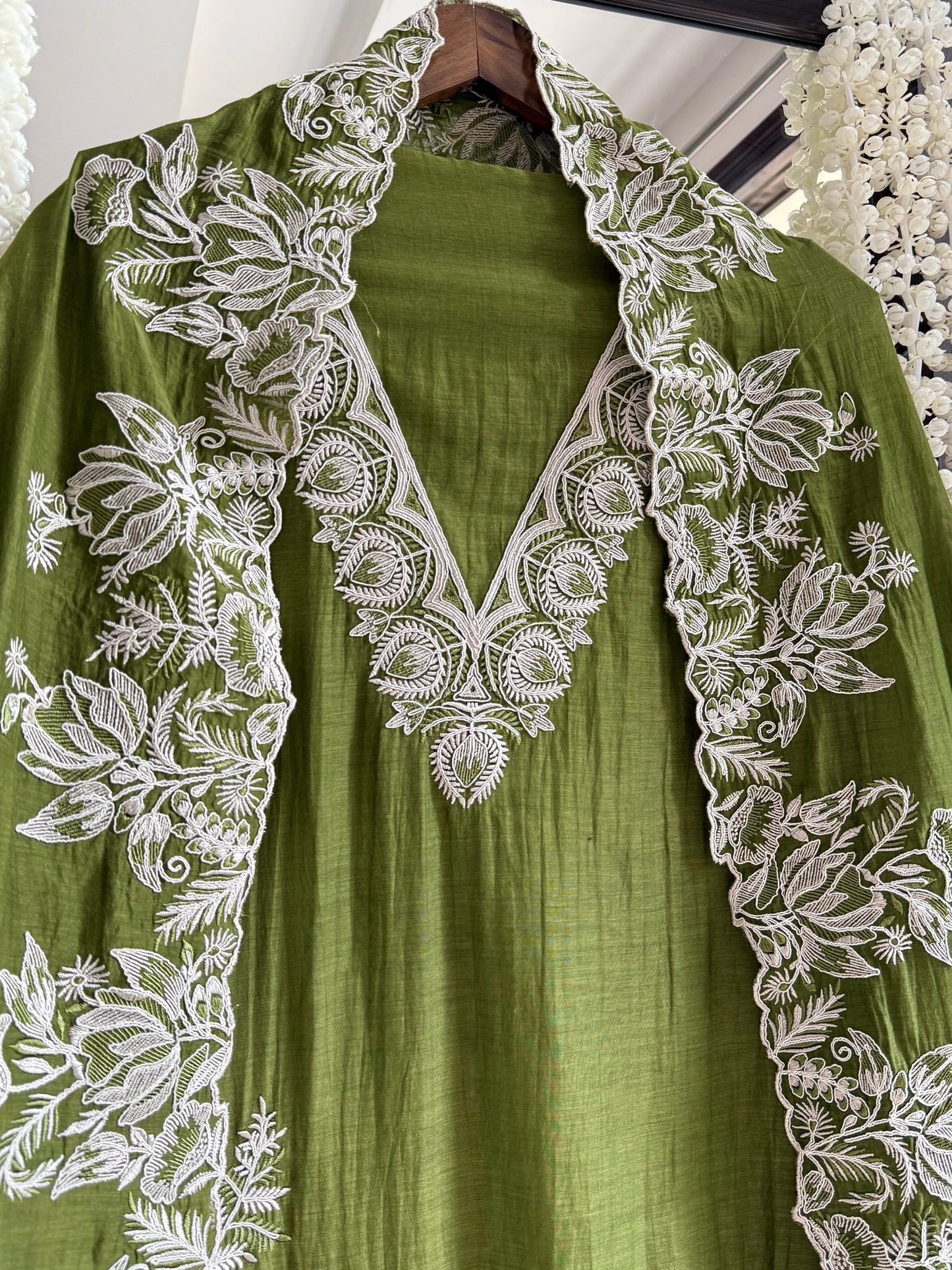 Luxurious aari work Mul chanderi suit