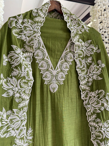 Luxurious aari work Mul chanderi suit